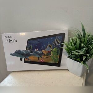 NIB HOTTABLET Q8PRO “7 Android Tablet